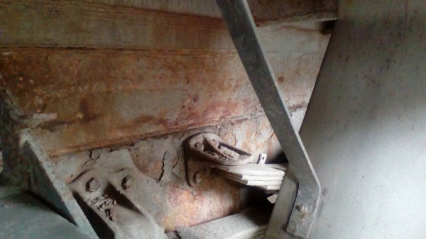 รถฮีโน่ 6 ล้อดั้ม FF 168 แรงม้า. ปี 33.    สนใจติดต่อ  081 - 6079515