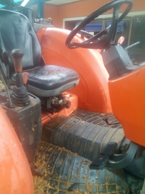รถไถ KUBOTA  M9540  ,  2 เพลา. , ( รถทำงาน 1,7xx ชม. )     สนใจติดต่อ  081 - 6079515