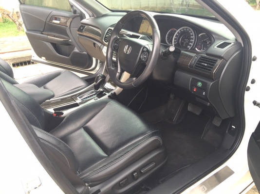 2014 HONDA ACCORD 2.0EL NAVI รถสวยจัด ออปชั่นเต็ม ซ์้อไปคุ้มสุดๆ