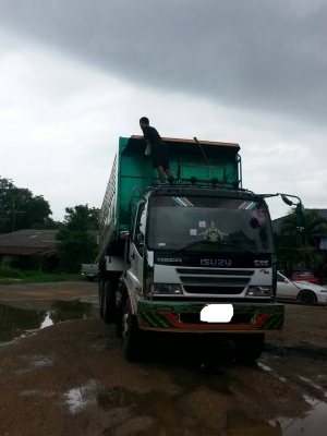 ขายสิบล้อDega270 สนใจติดต่อได้ที่ 085-3635720