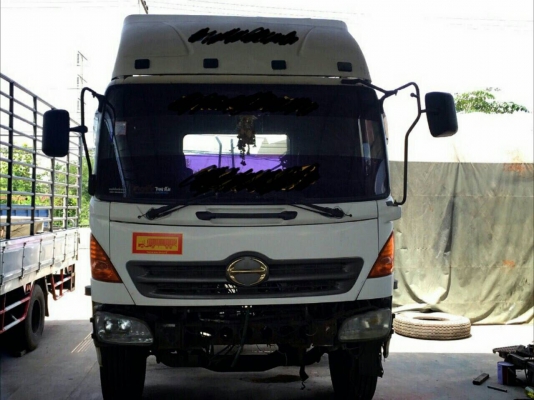 ขายหัวเก๋ง ฮีโน่เมก้าสภาพพร้อมใช้ มีหมวกใหญ่ แท่นหน้าหลัง กันชนใหญ่ไฟหน้าพร้อมขาครบชุด