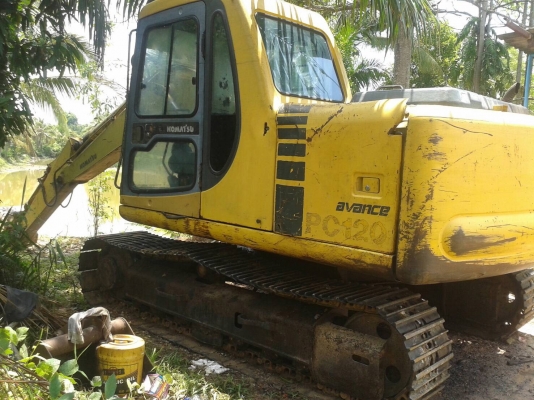 รถแบคโฮ KOMATSU  PC 120 - 6.      สนใจติดต่อ  081 - 6079515