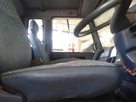 รถอีซูซุ 10 ล้อ ท้ายลาด  210 แรงม้า.     สนใจติดต่อ  081 - 6079515