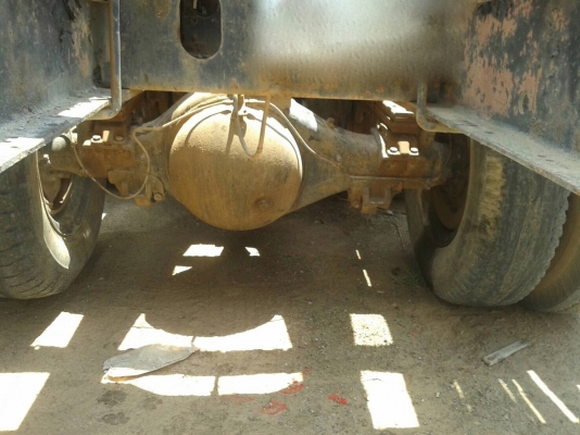 รถอีซูซุ 10 ล้อ ท้ายลาด  210 แรงม้า.     สนใจติดต่อ  081 - 6079515