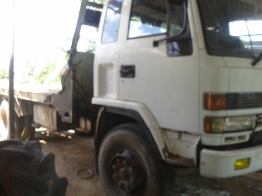 รถอีซูซุ 10 ล้อ ท้ายลาด  210 แรงม้า.     สนใจติดต่อ  081 - 6079515