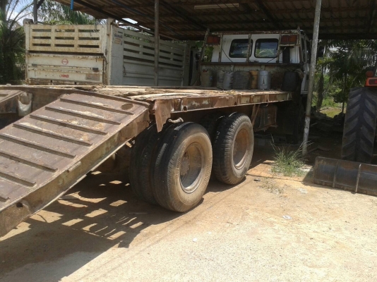 รถอีซูซุ 10 ล้อ ท้ายลาด  210 แรงม้า.     สนใจติดต่อ  081 - 6079515