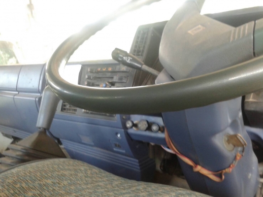 รถอีซูซุ 10 ล้อ ท้ายลาด  210 แรงม้า.     สนใจติดต่อ  081 - 6079515