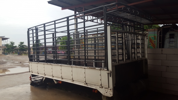 ขายกระบะ6ล้อhino เมก้ายาว4.30 เมตรสภายสวยไม่ผุ ใส่ใช้งานได้เลย