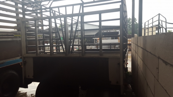 ขายกระบะ6ล้อhino เมก้ายาว4.30 เมตรสภายสวยไม่ผุ ใส่ใช้งานได้เลย