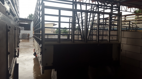 ขายกระบะ6ล้อhino เมก้ายาว4.30 เมตรสภายสวยไม่ผุ ใส่ใช้งานได้เลย