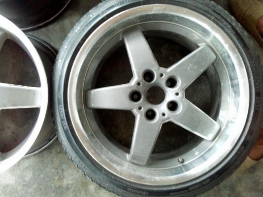 ขายล้อแม๊กถอดจาก BMW 525 HAMANN 18x8.5 ET15 ขายล้อแม๊กถอดจาก BMW 525 HAMANN 18x8.5 ET15