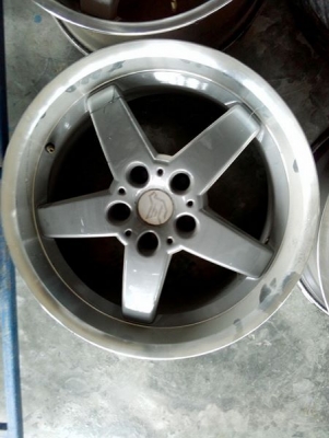 ขายล้อแม๊กถอดจาก BMW 525 HAMANN 18x8.5 ET15 ขายล้อแม๊กถอดจาก BMW 525 HAMANN 18x8.5 ET15