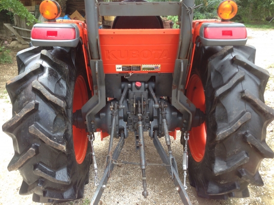 ขาย L4708 เดิมๆ4WD พร้อมใบดันหน้าตราช้างของใหม่ และ ผาน6/24