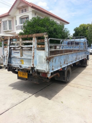 ขายด่วน 6 ล้อมีลิฟท์ท้าย