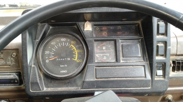 ขายฮีโน่ดั้มKM777 WO4D117แรง เกียร์4J แอร์เย็น สโลกลาง ท้ายF รถสวยขับดีมาก เจ้าของขายเอง