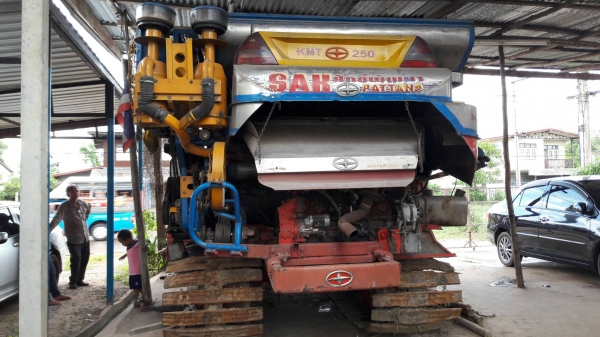 รถเกี่ยวข้าว รถเกี่ยวข้าว