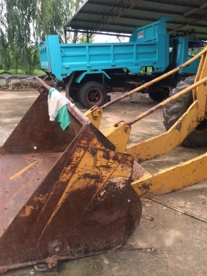 ขายรถตัก CAT910 สภาพพร้อมใช้งาน ต่อแขนยาวเรียบร้อยครับ เครื่องเปลี่ยนเป็น6BD1  เอกสารสัญญาซื้อขาย