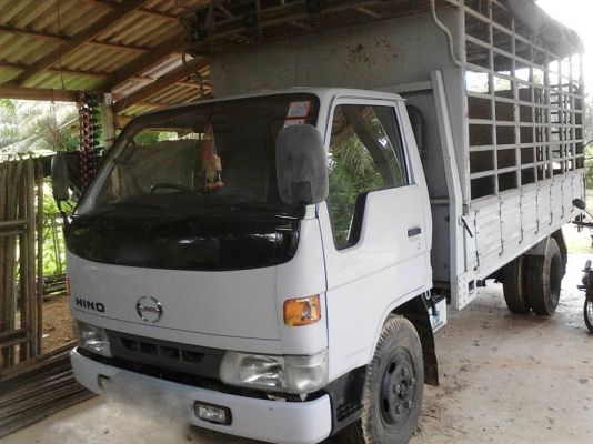 รถฮีโน่ 6 ล้อ ( รั้ว ) BU141 / 115 แรงม้า. ปี 43.    สนใจติดต่อ  081 - 6079515