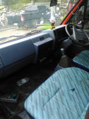 อีซูซุNKR110