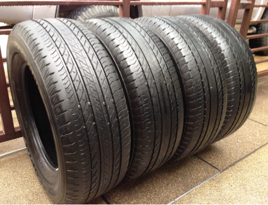 ยาง Bridgestone 265 65 17 ปลายปี14 ดอกเยอะ พร้อมใช้งาน ราคาไม่แพง