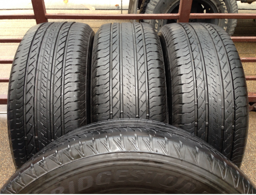 ยาง Bridgestone 265 65 17 ปลายปี14 ดอกเยอะ พร้อมใช้งาน ราคาไม่แพง