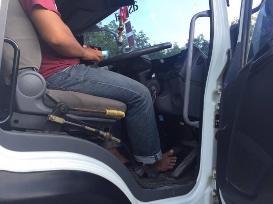 10 ล้อหัวลาก 360 แรง ปี 2555 สวยเดิมๆ ไมบ์ 1.9 แสน กิโล