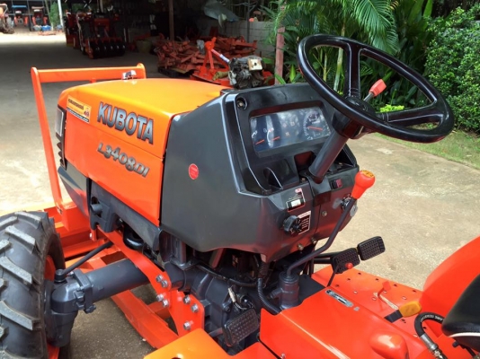ขายรถไถKubota L3408DI (4WD) พร้อมใบมีดหน้า และผานพรวนช้าง รถพร้อมใช้งาน