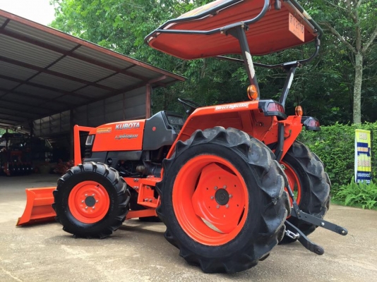 ขายรถไถKubota L3408DI (4WD) พร้อมใบมีดหน้า และผานพรวนช้าง รถพร้อมใช้งาน