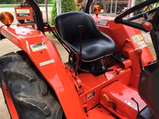 ขายรถไถKubota L3408DI (4WD) พร้อมใบมีดหน้า และผานพรวนช้าง รถพร้อมใช้งาน