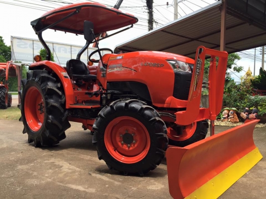 ขายรถไถ Kubota L4708SP (4WD) พร้อมใบมีดและผานพรวนLCSรถไร่ ใช้งานน้อย สวยๆ พร้อมใช้งาน