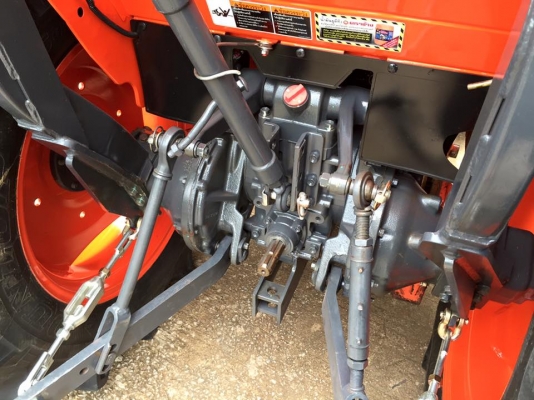 ขายรถไถ Kubota L4708SP (4WD) พร้อมใบมีดและผานพรวนLCSรถไร่ ใช้งานน้อย สวยๆ พร้อมใช้งาน