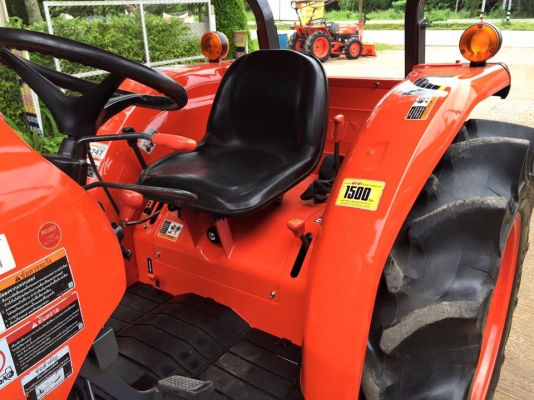 ขายรถไถ Kubota L4708SP (4WD) พร้อมใบมีดและผานพรวนLCSรถไร่ ใช้งานน้อย สวยๆ พร้อมใช้งาน