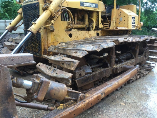 ขายรถแทรกเตอร์ D-5 B หัวชีดชัมเมอร์ ตีนเป็ดรถใช้งานอยู่ครับ