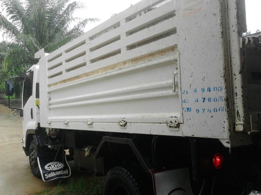 รถอีซูซุ 6 ล้อดั้ม FRR 210 แรงม้า  ปี 53.  ,  ( รถวิ่ง 6x,xxx กม. )      สนใจติดต่อ  081 - 6079515