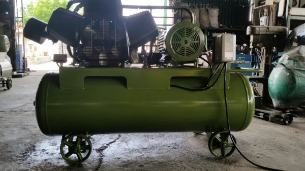 ปั๊มลม iwata 10 hp ออยฟรี