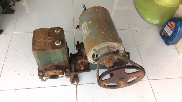 ขายปั้มน้ำ ปั้มชัก UMA 2000 L/H Motor 1/8 ขายตามสภาพ