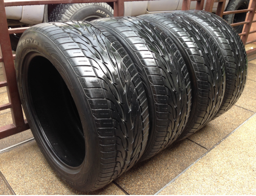 ยาง Toyo 265 50 20 กลางปี12 ดอกเยอะ พร้อมใช้งาน ราคาไม่แพง